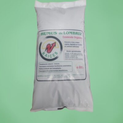Raíces – Humus de Lombriz